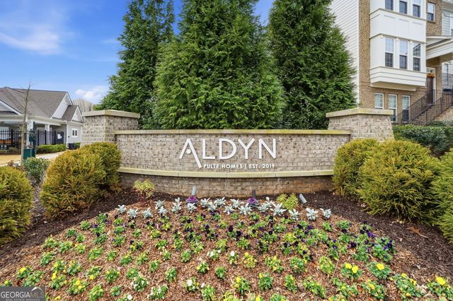 207 Holden Way, Woodstock, GA 30189