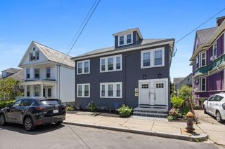 48 Farquhar St, Boston, MA 02131