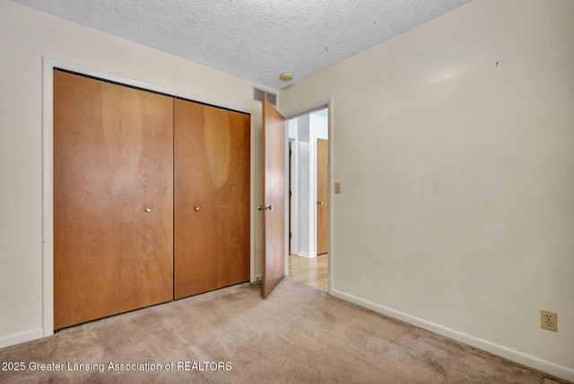 5989 Cypress Street, Haslett, MI 48840