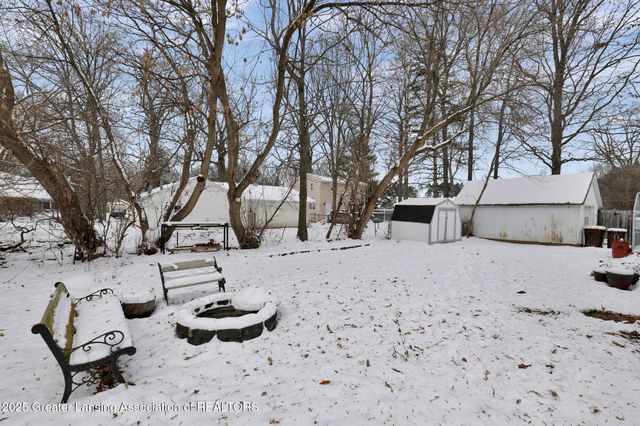 5989 Cypress Street, Haslett, MI 48840