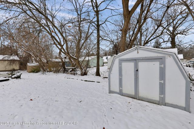 5989 Cypress Street, Haslett, MI 48840