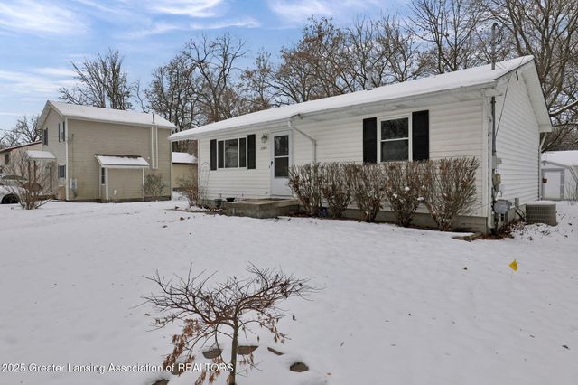 5989 Cypress Street, Haslett, MI 48840