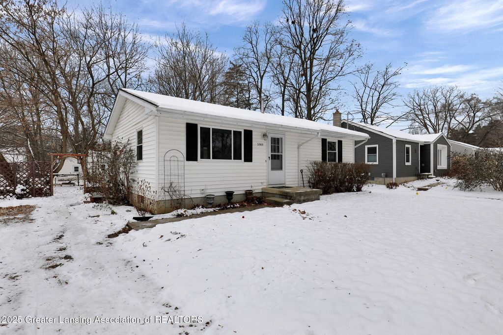 5989 Cypress Street, Haslett, MI 48840
