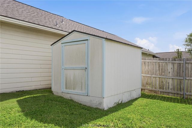 622 Holleman Drive, College Station, TX 77840