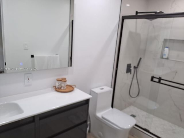 154 Sebring Dr, Tavernier, FL 33070