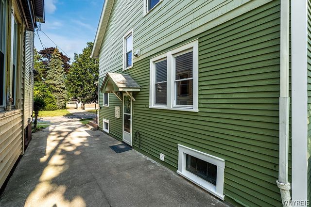 39 Springville Avenue, Amherst, NY 14226