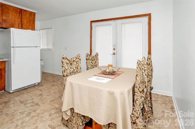 308 Melody Circle, Swannanoa, NC 28778