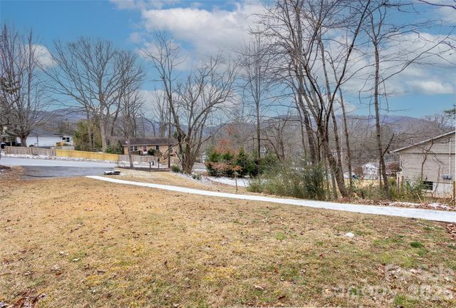308 Melody Circle, Swannanoa, NC 28778