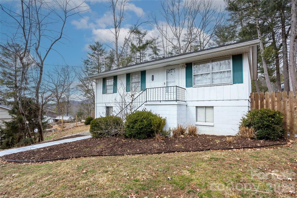 308 Melody Circle, Swannanoa, NC 28778