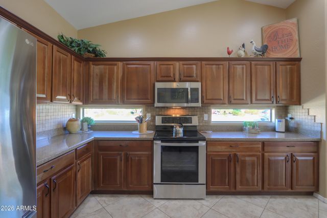 112 S BIRDIE Way, Casa Grande, AZ 85194