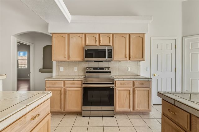 2985 Calle Del Oro, Bullhead City, AZ 86429