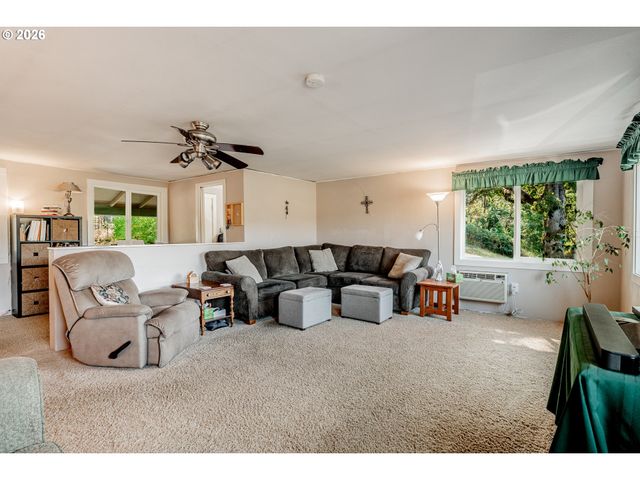 14075 Ne NORTH VALLEY Rd, Newberg, OR 97132