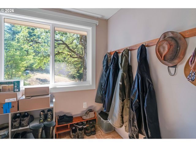 14075 Ne NORTH VALLEY Rd, Newberg, OR 97132