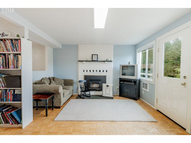 14075 Ne NORTH VALLEY Rd, Newberg, OR 97132