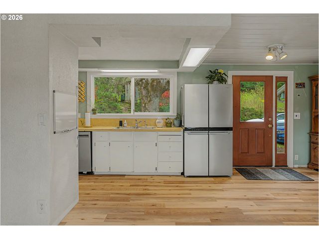 14075 Ne NORTH VALLEY Rd, Newberg, OR 97132