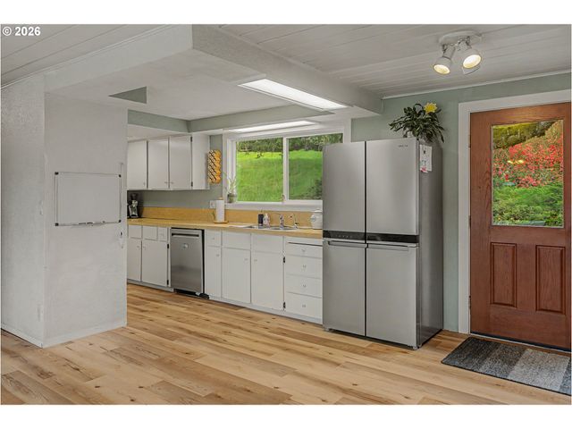 14075 Ne NORTH VALLEY Rd, Newberg, OR 97132