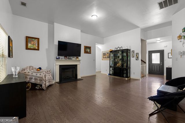 21 Sunny Point, Newnan, GA 30263