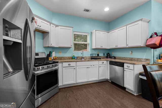 21 Sunny Point, Newnan, GA 30263