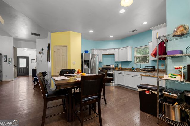21 Sunny Point, Newnan, GA 30263