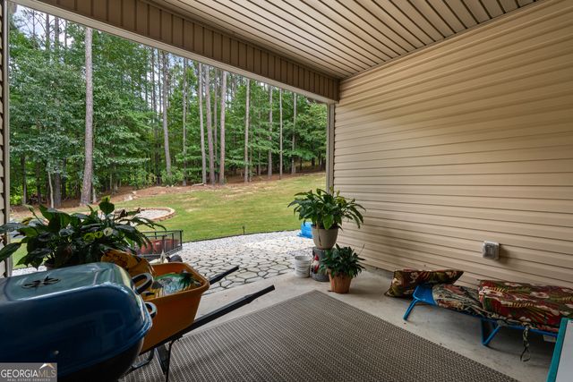 21 Sunny Point, Newnan, GA 30263