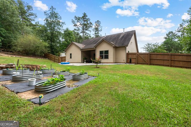 21 Sunny Point, Newnan, GA 30263