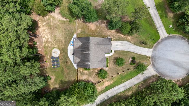 21 Sunny Point, Newnan, GA 30263