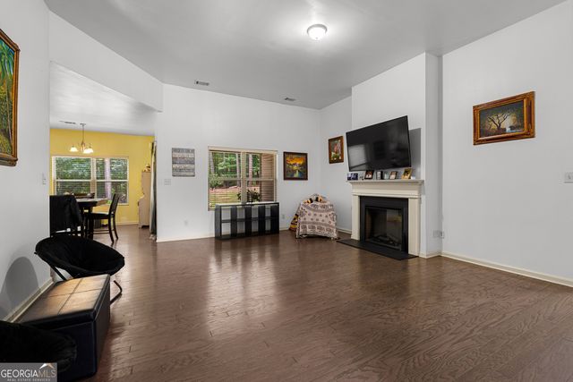 21 Sunny Point, Newnan, GA 30263