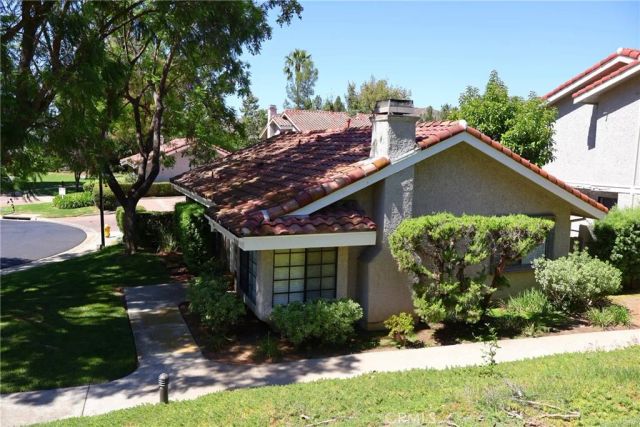 929 Thistlegate, Oak Park, CA 91377