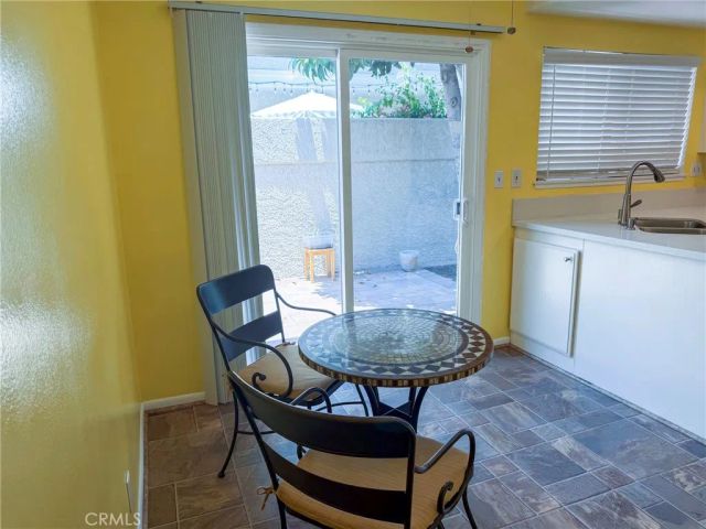 929 Thistlegate, Oak Park, CA 91377