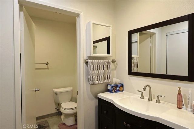 929 Thistlegate, Oak Park, CA 91377