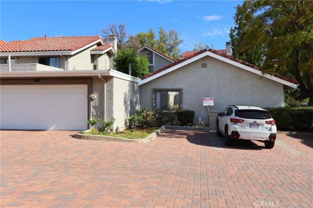 929 Thistlegate, Oak Park, CA 91377