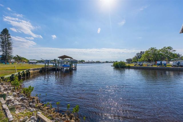 821 WHITE HERON BOULEVARD, Ruskin, FL 33570