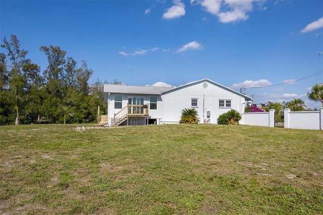 821 WHITE HERON BOULEVARD, Ruskin, FL 33570