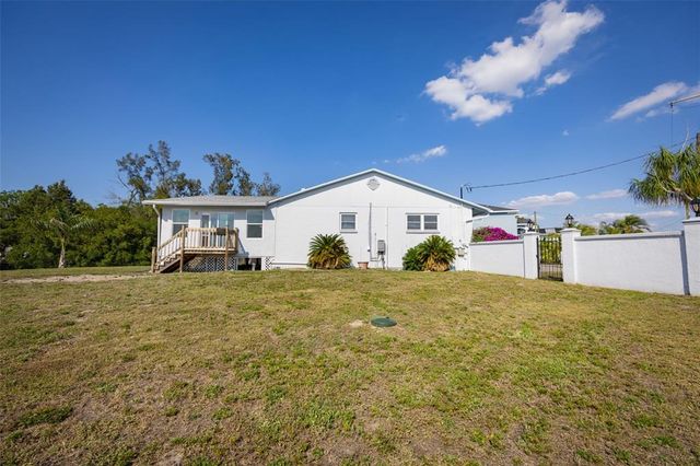 821 WHITE HERON BOULEVARD, Ruskin, FL 33570