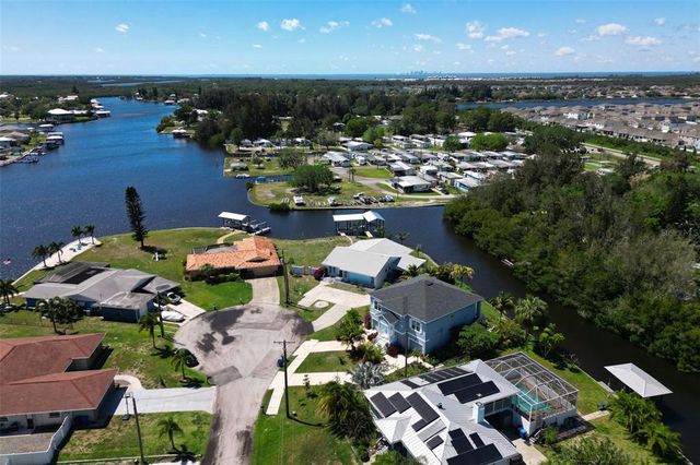 821 WHITE HERON BOULEVARD, Ruskin, FL 33570