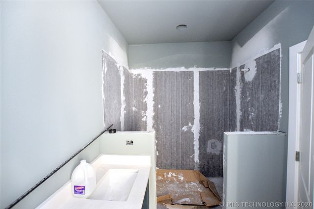 18835 W Hunters Court, Park Hill, OK 74451