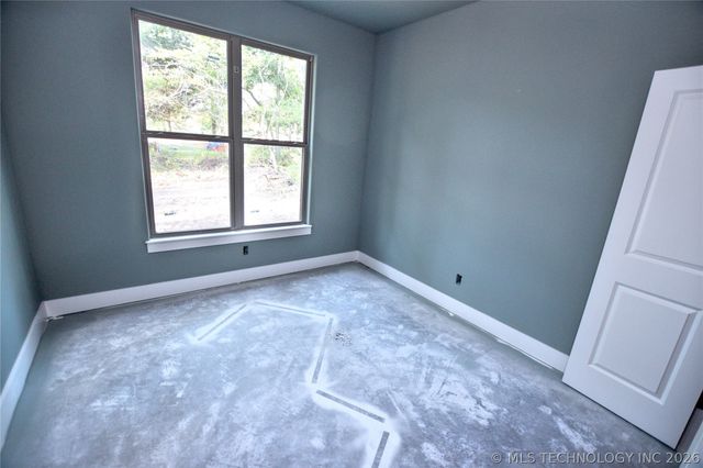 18835 W Hunters Court, Park Hill, OK 74451