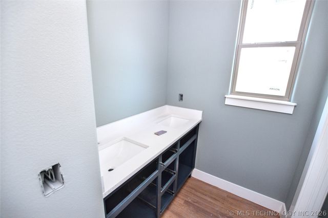 18835 W Hunters Court, Park Hill, OK 74451