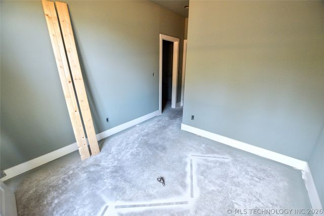 18835 W Hunters Court, Park Hill, OK 74451