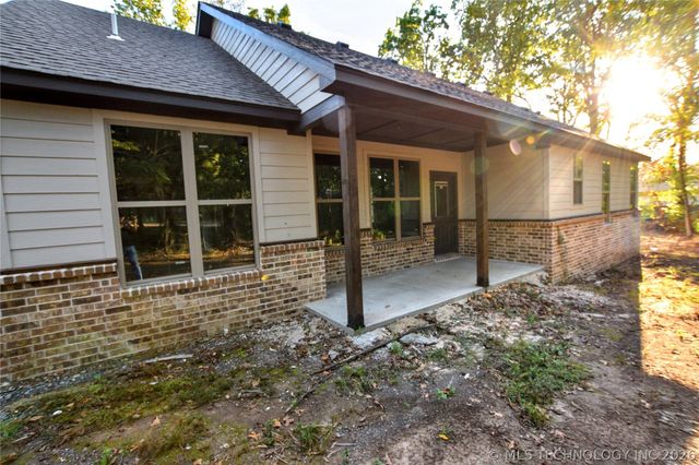 18835 W Hunters Court, Park Hill, OK 74451