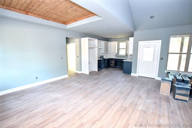 18835 W Hunters Court, Park Hill, OK 74451