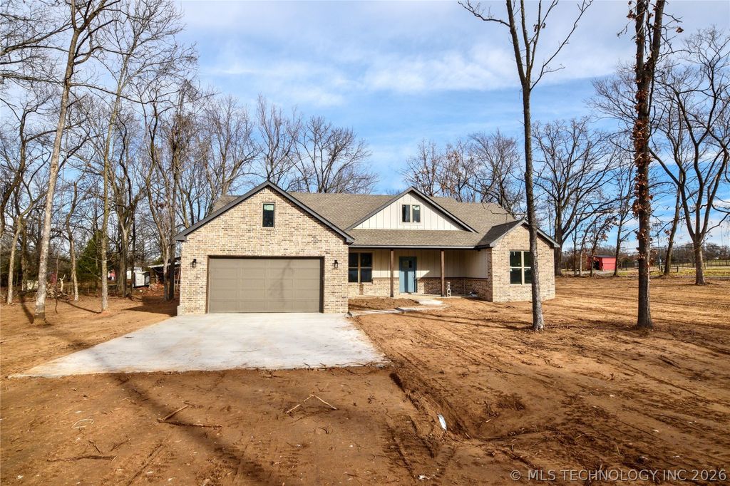 18835 W Hunters Court, Park Hill, OK 74451