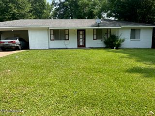 1108 Wooddell Drive, Jackson, MS 39212