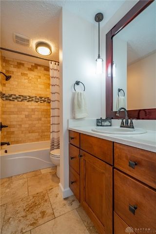 1210 Lomeda Lane, Beavercreek, OH 45434