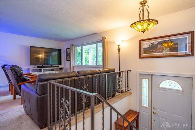 1210 Lomeda Lane, Beavercreek, OH 45434