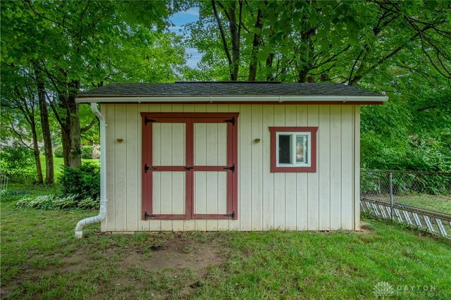1210 Lomeda Lane, Beavercreek, OH 45434