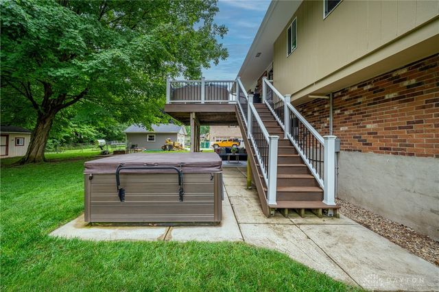 1210 Lomeda Lane, Beavercreek, OH 45434