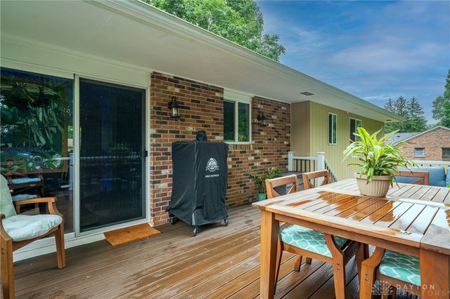 1210 Lomeda Lane, Beavercreek, OH 45434
