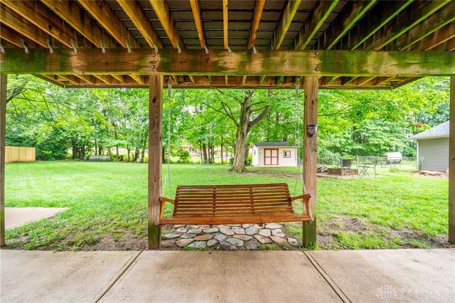1210 Lomeda Lane, Beavercreek, OH 45434