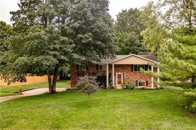 1210 Lomeda Lane, Beavercreek, OH 45434